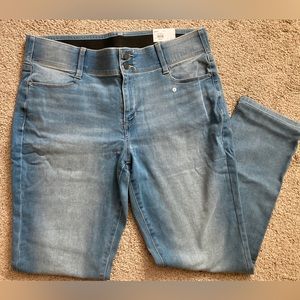 Nine West Slim Straight Magic Waist Jeans